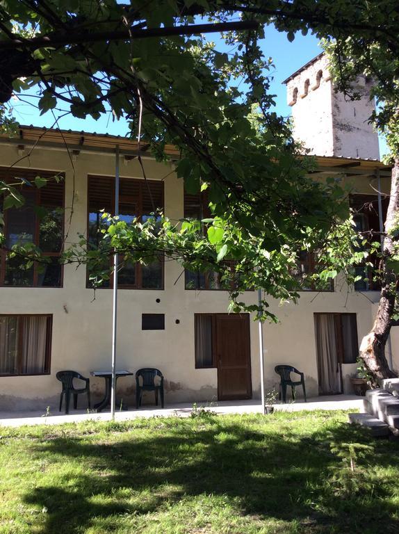 Guest House Chuta In Lagami Mestia Dış mekan fotoğraf